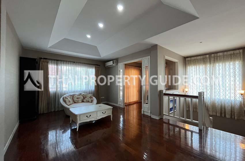House with Shared Pool in Sukhumvit 